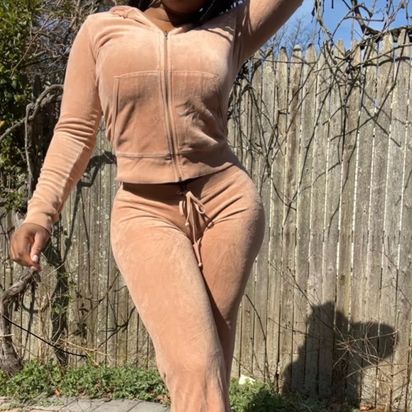 Juicy Couture Tracksuit Set - Picture 8 of 9